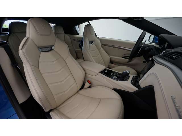 メーカーオプション装備：ステッチカラー。☆無料通話番号☆0078-6002-354690