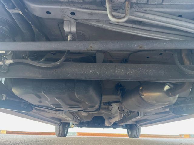 お車を安心してお乗りいただく為には、足回りの定期点検が欠かせません。サービスサポート（有償保証）では無料点検もご提供しており、安心のカーライフをお過ごしいただけるサポート体制が整っています。