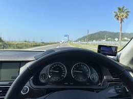 【固定カメラで撮影】テスト走行実地。静かに、滑らかに走行していきます。エンジン・AT・機関系等、問題ありません。