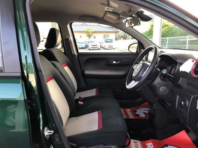 運転席を横から観た画像になります♪