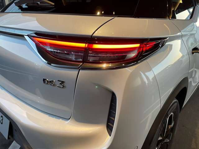 C3 C3MAX C3AIRCROSSSUV C3AIRCROSSMAX C3AIRCROSSCUIR C3AIRCROSSORANGEBlueHDi C4MAXBlueHDi C4Edition Noire BlueHDi
