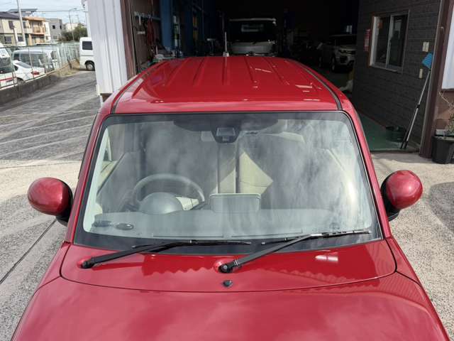 【ルーフ】ルーフにも目立つキズや凹みなど無くキレイな状態が保たれたお車です。