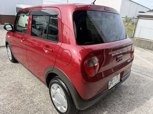 年式相応ですが、納車時にはできる限りキレイに納車させていただきます。どうしても気になるところ等ありましたら、低価格にてお直しいたしますので、何なりとお申し付けください。