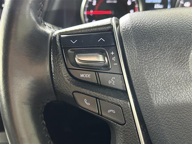 気になる車はすぐにお問い合わせください！画面右側の0066から始まる無料ダイヤルからお問い合わせ下さい！専門スタッフがお車のご質問にお答えいたします！