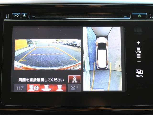 マルチビューカメラ装備♪駐車の際や狭い道での幅寄せなどの時に死角なしで安心です！