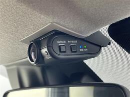 【ドライブレコーダー】映像・音声などの運転中の記録を残します。事故などを起こした起こされた時の証拠になりえますので、もしも時でも安心ですね。