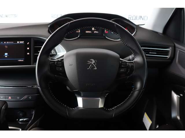 レーンキープアシスト・クルーズコントロール・衝突軽減ブレーキ・ドラレコ・360度カメラ・ミラーリンク・Bluetooth・CD・USB・スマートキー・オートライト・ETC・R17AW・ルーフレール