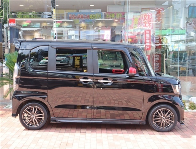 神奈川でお車を探すなら リバーサイド 。