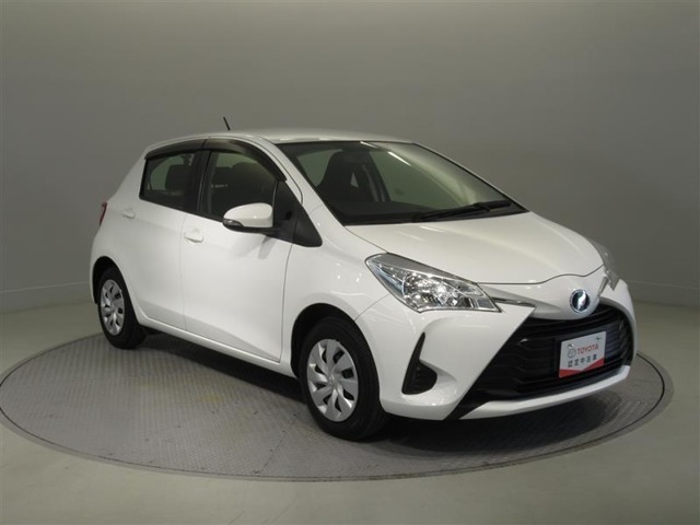 ご覧の車両以外にも多数のU-Carを展示販売しております。