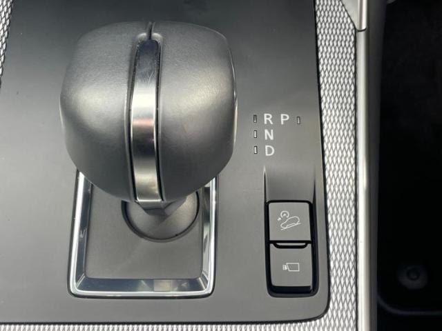お車に合わせて無料保証以外にも、保証範囲、期間、距離を拡充させた有料保証もご用意しております！中古車の購入が初めてで不安・・・というお客様もご安心ください！