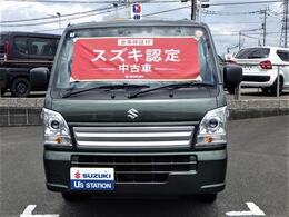 力強く、快適に、安心とともにキャリイトラック活躍します。広々とした荷台が、毎日の仕事をはかどらせます。