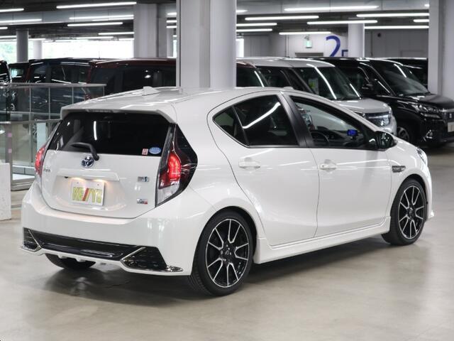 自社陸運局指定工場完備！国家資格車検検査員資格を持った整備士による整備。走行に関係のない所も不具合箇所があれば修理してお渡しいたします。