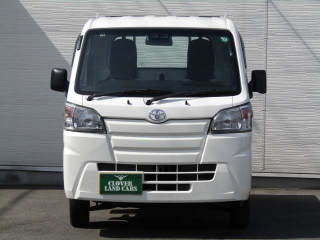 中古車販売における数多くの法令やルールを正しく理解しているのはもちろん、徹底したお客様目線での対応に関する教育研修を修了している為、お客様にとって安心・信頼のお店選びの目印になるものです。