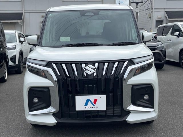 弊社では、全車『修復歴なし』のお車のみ取り扱っております。専任バイヤーによる厳選した仕入れの後、入庫後の車両チェックを行い、ネクステージが認定した高品質な中古車をご提供しております。安心の最長10年・
