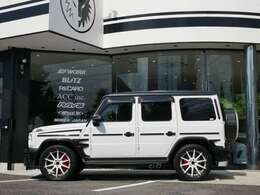 装着パーツはフロントスポイラー,フロントフェンダーエクステンション,フロントフェンダーパネル,リアフェンダーパネル,リヤディフューザー,フロントフェンダーウインカーカバー,フロント＆リヤバンパーガーニッシュ