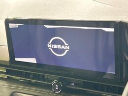 【純正ナビ】人気の純正ナビを装備。オーディオ機能も充実しており、Bluetooth接続すればお持ちのスマホやMP3プレイヤーの音楽を再生可能！毎日の運転がさらに楽しくなります！！