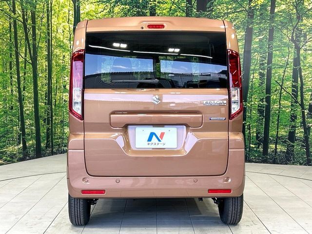 安心の最長10年・走行無制限保証（有償）をご用意。保証内容も充実はもちろん、無料点検＆オイル交換や、年中無休の全国・24時間ロードサービスも付帯されておりますのでご安心下さい。