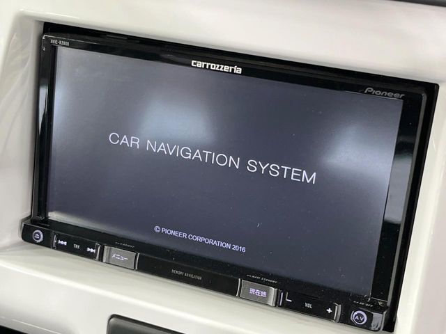 【ナビゲーション】目的地までしっかり案内してくれる使いやすいナビ。Bluetooth接続すればお持ちのスマホやMP3プレイヤーの音楽を再生可能！毎日の運転がさらに楽しくなります！！