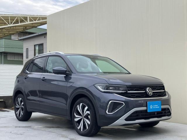 高い運転席と見切りのいいフォルムは四隅の見切りがよく、見た目より運転がしやすいです