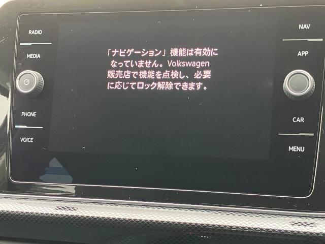 ナビゲーションユニットは装着されておりませんが携帯電話をAPP-CONNECT で接続して携帯のMAPやGOOGLE MAPを使用して常に新しい地図を表示してください。