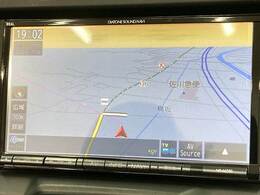 【7インチナビ】一体感のあるナビは、高級感ある車内を演出してくれます。Bluetooth再生などオーディオ機能も充実しておりますので、運転もより楽しめます♪