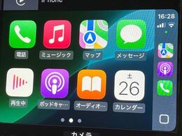 ●AppleCarPlay：スマホとの有線接続で、ナビ・オーディオ再生などスマホのアプリ機能が画面でも使える便利機能です！