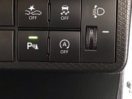 自動衝突被害軽減ブレーキ・横滑り防止装置・アイドリングストップ等のスイッチです。