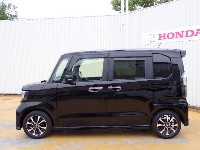★当社には整備工場を併設しており、車検、点検整備、何でもお任せ下さい！ホンダ車のプロが揃ってます！