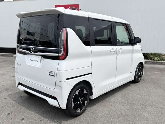 広くて乗り降りもしやすく、運転しやすい！視界も広いので、運転が初めての方でも運転しやすいですよ☆スライドドアなので、お子様がいらっしゃるご家庭にもピッタリです(*^▽^*)