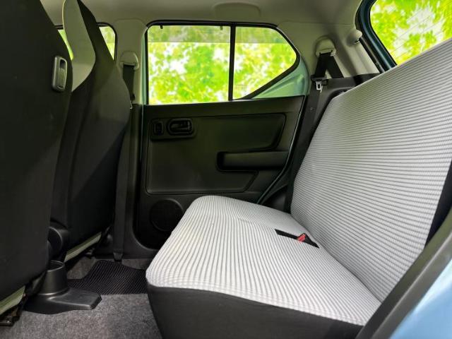 WECARSでは各商談席に大型モニターをご用意しております！見やすい大画面でゆったりと全国の在庫をご覧いただけます！是非ご来店お待ちしております！