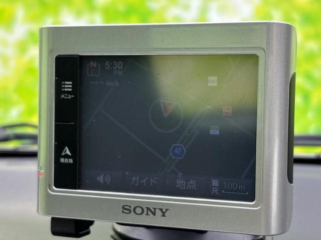 WECARSの店舗にはキッズコーナーがございます！お子様連れのお客様もごゆっくり車選びをお楽しみいただける空間です！