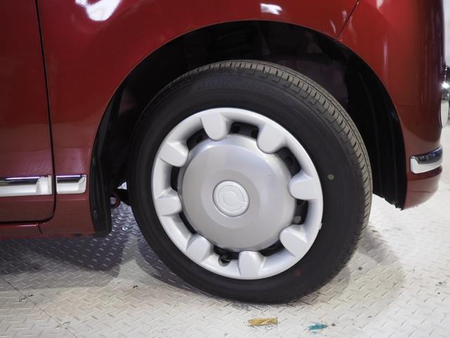 実車は夏用タイヤを装着しています。