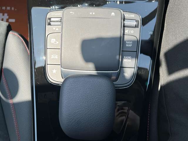 展示前には全車、内外装を厳しくチェックしておりますが、万が一見落とし等があってはダメなので、外部検査員によるチェック（カーセンサー認定）で更に厳しーくチェック済み＾＾
