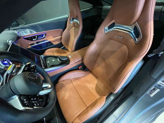 こちらの車両のお問い合わせは正規ディーラーメルセデスベンツ伊丹サーティファイドカーセンターTEL072-784-8800までお気軽にお問い合わせください。