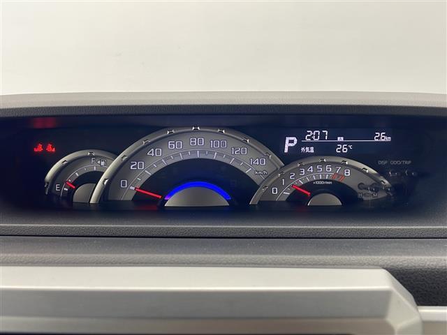 【スピードメーター】メーターがシンプルで見やすく運転しやすいですね！