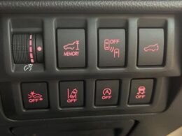 【アイサイトVer3】前方の車両等を検知し、衝突しそうな時は警報で注意を促し、ブレーキを踏む力をサポート。ブレーキを踏めなかった場合は衝突被害軽減ブレーキが作動、衝突回避をサポートします。