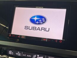 【純正ナビ】人気の純正ナビを装備しております。ナビの使いやすさはもちろん、オーディオ機能も充実！キャンプや旅行はもちろん、通勤や買い物など普段のドライブも楽しくなるはず♪