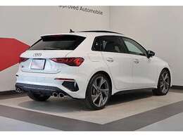 敷地内には新車ショールームAudi長野、サービス工場、グループ会社のメルセデス・ベンツ長野を併設しております。