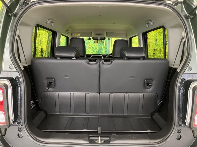 普段のお買い物や通勤、送迎等に十分な荷室スペースを確保しております。セカンドシートを倒すと、大きな荷物の積載も可能です♪