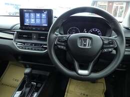 元弊社業務用車です。本革ステアリングホイール・セレクトレバー