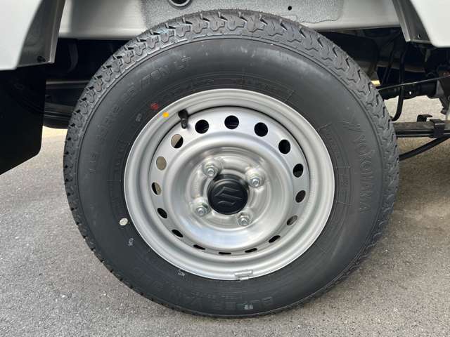 ☆車の保険は買ったところで加入するのがベストです。保険に関しても大手保険代理店をしておりますので安心してお任せください。不慮の事故の際も自社鈑金工場と連携して修理を進めてまいります☆