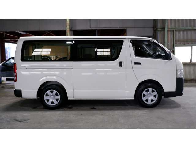 納車前整備を行います！車内クリーニングはもちろん洗車（高圧洗浄）も隅々まで行いご納車いたします。