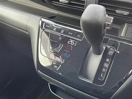 【シフトレバー】シフトも操作しやすく快適なドライブを楽しんでいただけます！