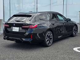 この度は弊社認定中古車をご覧いただき誠にありがとうございます。弊社はBMW 正規ディーラーですので遠方のお客様も安心してご購入下さい。ご不明な点がございましたらお気軽にお申し付けください。