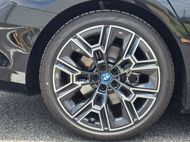 右後リヤ 275/35R20