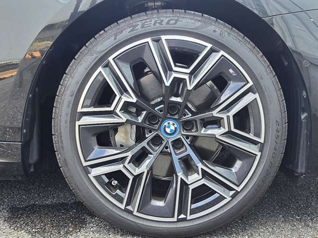 右前フロント 245/40R20