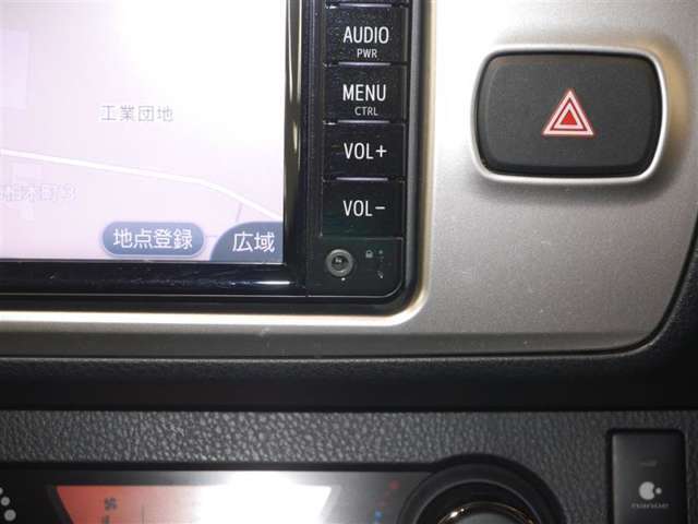 AUX端子