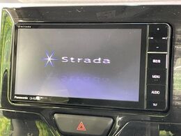 【ナビゲーション】目的地までしっかり案内してくれる使いやすいナビ。Bluetooth接続すればお持ちのスマホやMP3プレイヤーの音楽を再生可能！毎日の運転がさらに楽しくなります！！