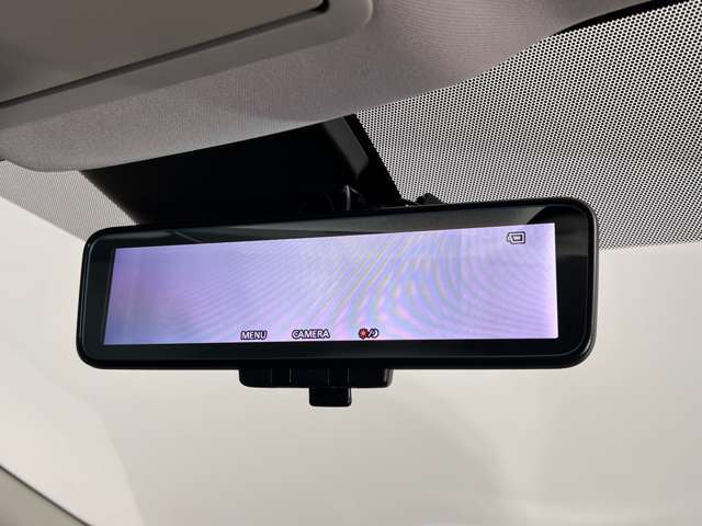 スマートルームミラーで映像で後方の視界を確認できます！ドラレコも付いてます！
