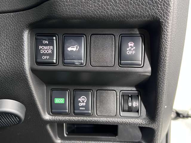 パワーバックドアでトランクの開け閉めも便利です！